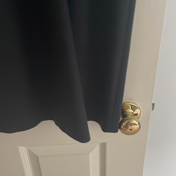 Classic banana republic black dress with satin shoulders. Size 8 sheath dress - Picture 5 of 6